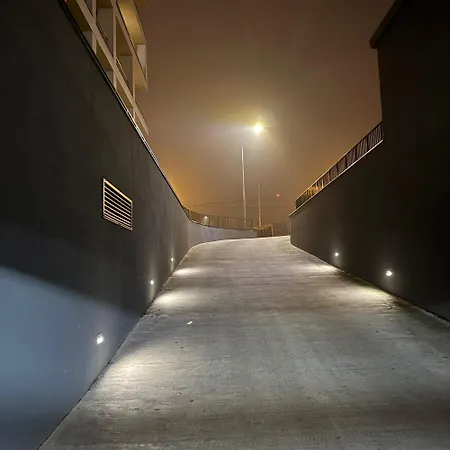 Riverside With Cityscape Views Kwiatkowskiego Free Parking