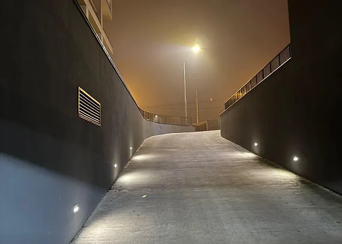 Riverside With Cityscape Views Kwiatkowskiego Free Parking